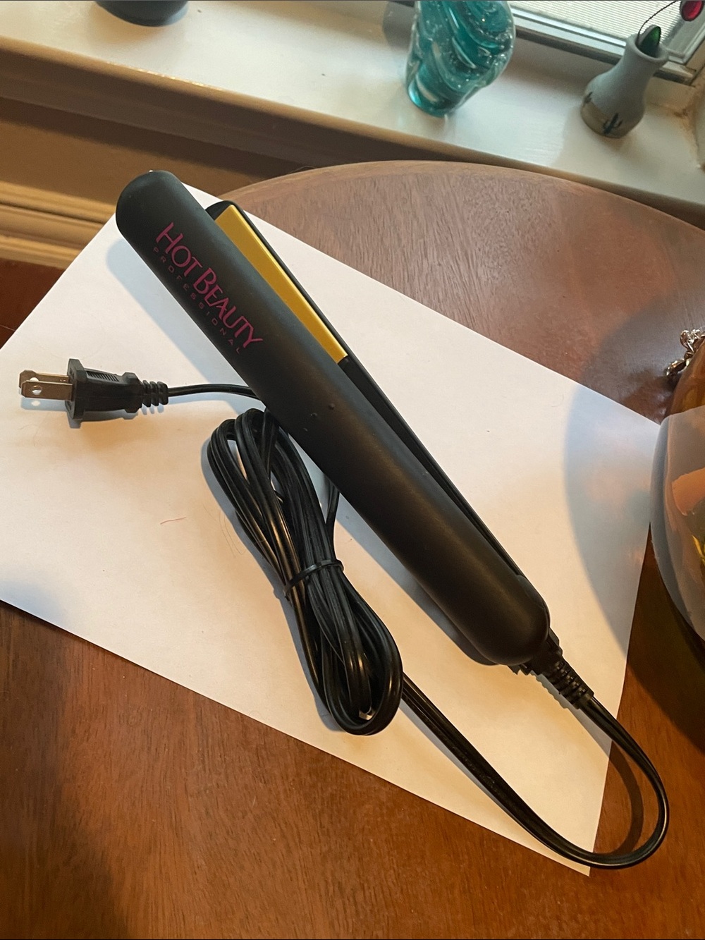 Hot Beauty Professional Hair Straightener Flat Iron NWOT